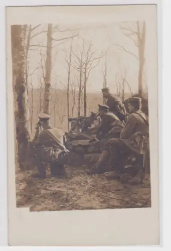 37195 Foto Ak deutsche Maschinengewehrstellung im 1. Weltkrieg