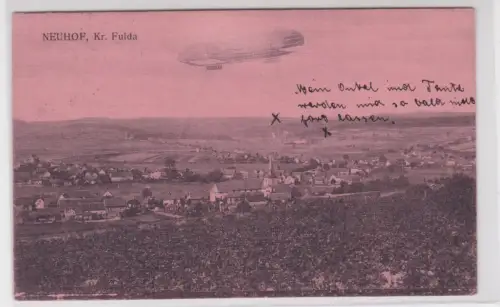 908821 Bahnpost Ak Neuhof Kreis Fulda - Zeppelin über Stadtansicht 1916