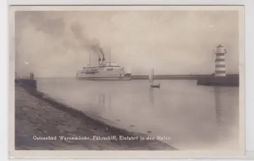 910509 AK Ostseeba Warnemünde - Fährschiff Einfahrt in den Hafen 1933