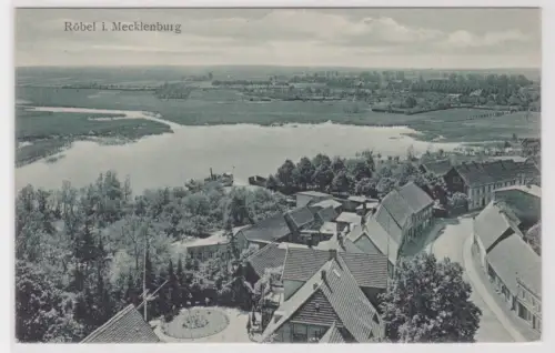 910731 AK Röbel in Mecklenburg - Ortsansicht mit Teichpartie