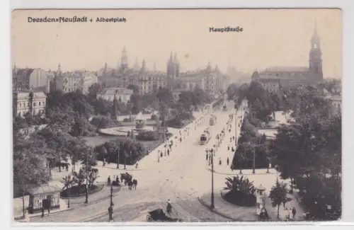 909816 AK Dresden-Neustadt - Albertplatz, Hauptstraße mit Straßenbahn 1926