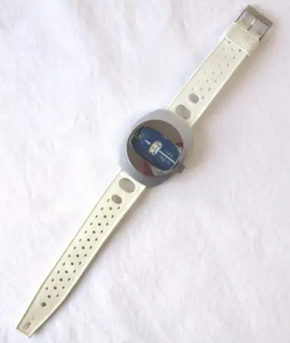 Ruhla digital Armbanduhr DDR Handaufzug Scheibenuhr digi 73 (134049)