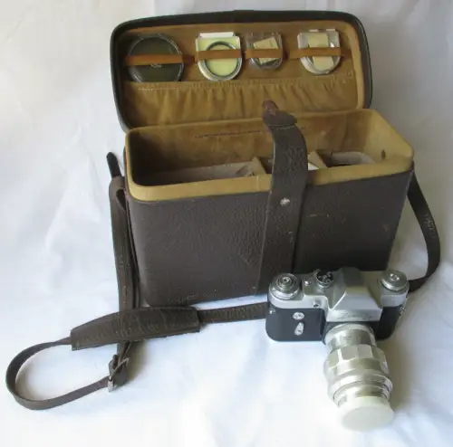 Zenit 3 M Kamera + Helios 44 Objektiv + Jupiter-11 Objektiv + Zubehör (159951)