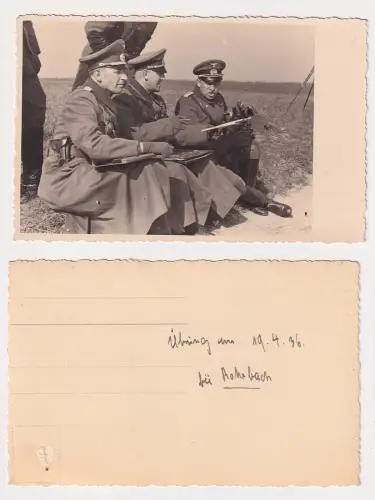 905711 Foto Ak Rohrbach Soldaten bei Besprechung zur Übung am 19.4.1936