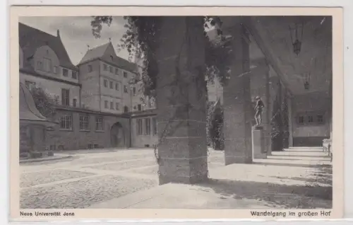 909262 Ak Neue Universität Jena. Wandelgang im großen Hof. um 1930