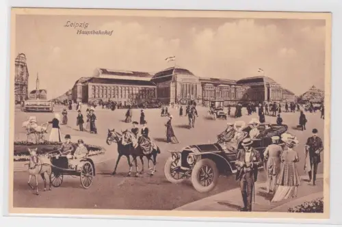 910363 AK Leipzig - Hauptbahnhof, Kutsche, Oldtimer, Pferde + Reiter