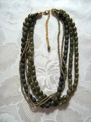 Statement Perlenkette Grün Goldfarben Modeschmuck