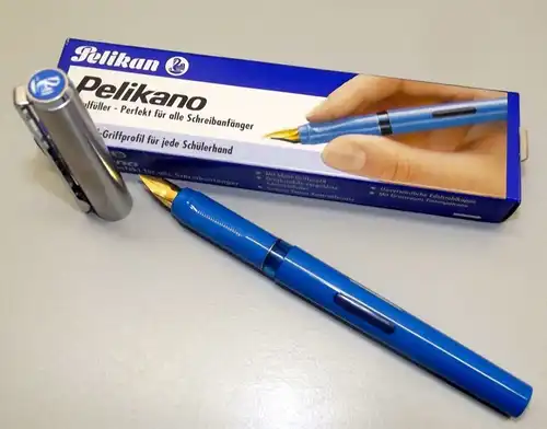 Pelikano P 450 F Blau Feder Vergoldet  Modell 2000 OVP Neu Pelikan Füller