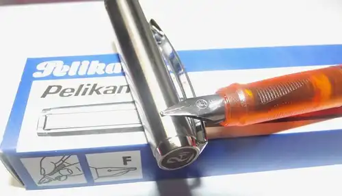 Pelikano Pen Füllfederhalter P450 F Ungebrauchter Zustand