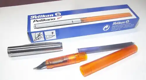 Pelikano Pen Füllfederhalter P450 F Ungebrauchter Zustand