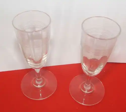 2 mal Antikes Likör Glas