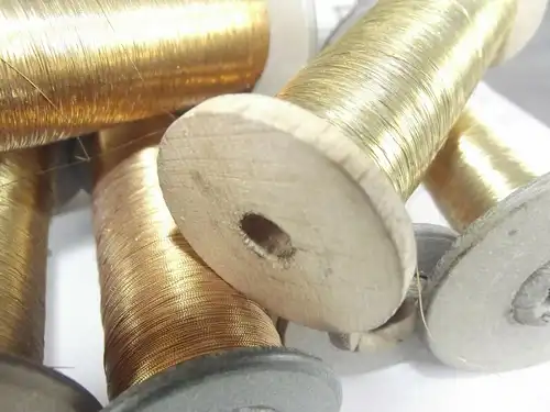5 Antikes Goldgarn Garn Gold Gespinst für Trachten - Uniformen 561 Gramm