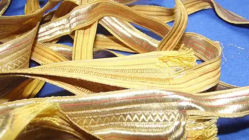 Antike Abschnitte Litze Tresse Gold von hoher Qualität