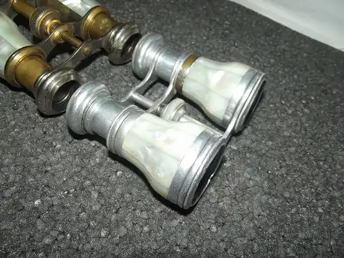 Opernglas - Fernglas Perlmutt Auflage Messing