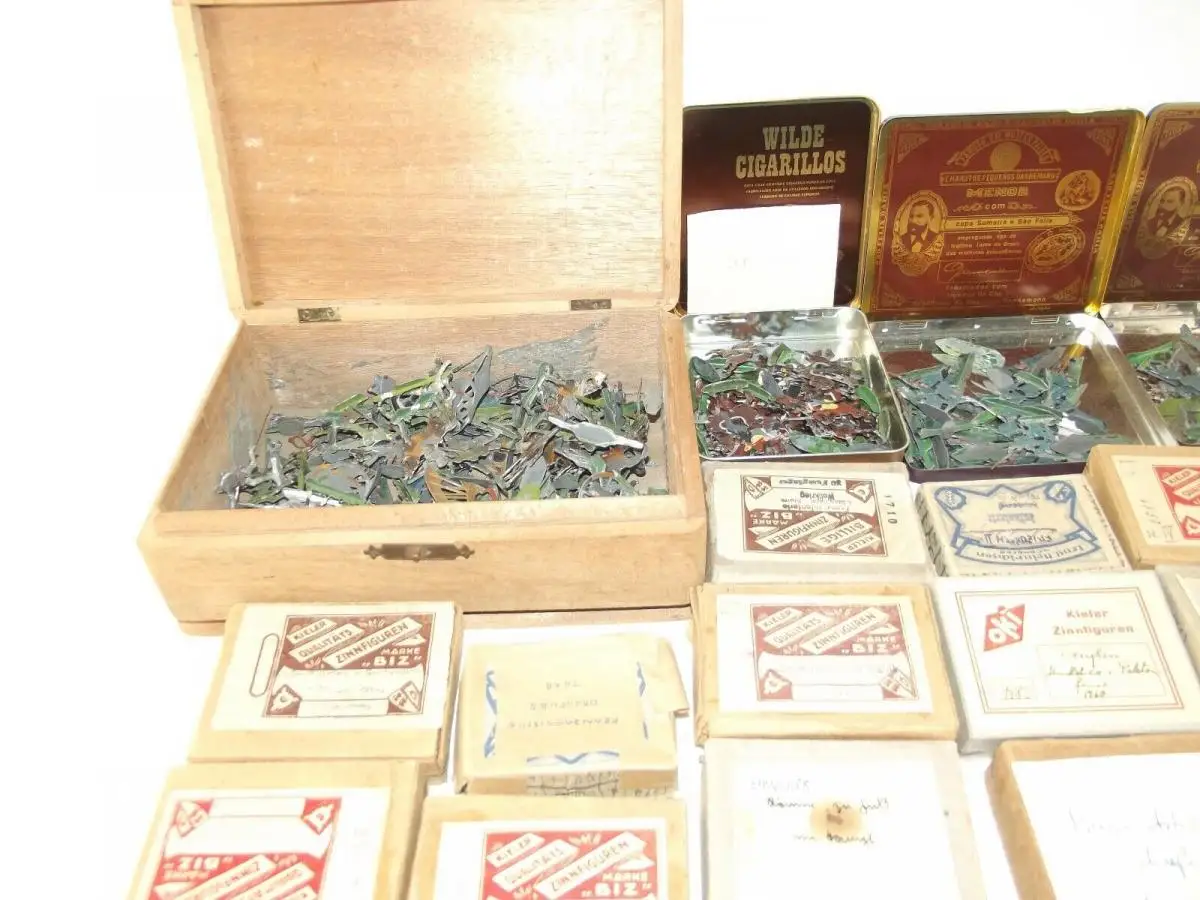 Sammlung Kieler Zinnfiguren teils Original Verpackung 1