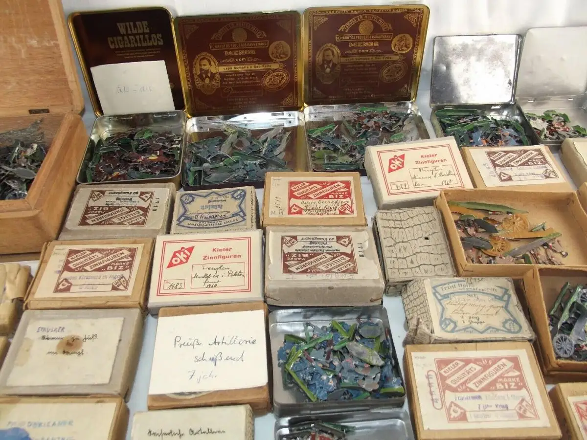 Sammlung Kieler Zinnfiguren teils Original Verpackung 2