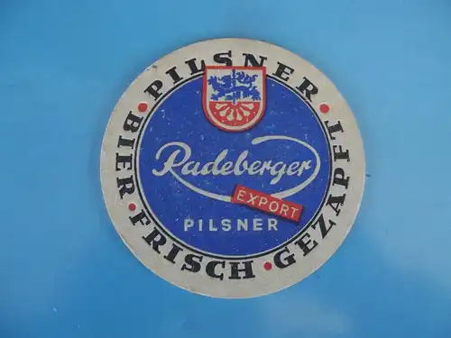 Bierdeckel Brauerei Radeberger Frisch gezapft