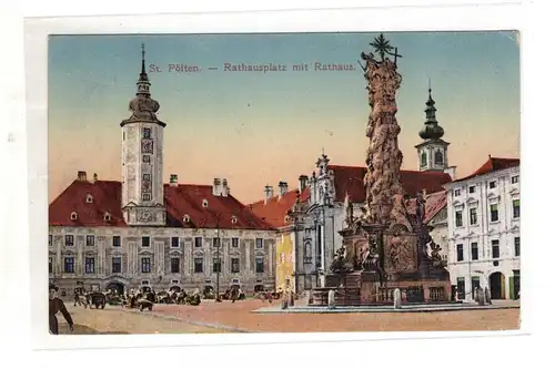 AK Österreich ;  St. Pölten Niederösterreich Rathausplatz mit Rathaus