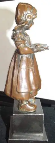 Skulptur Kupfer Holland Mädchen in Tracht auf Metallsockel 425 Gramm / 16,5 cm