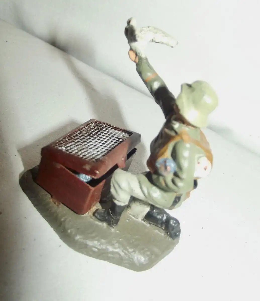 Lineol Germany Soldat mit Brieftaube Nachrichtendienst WK2