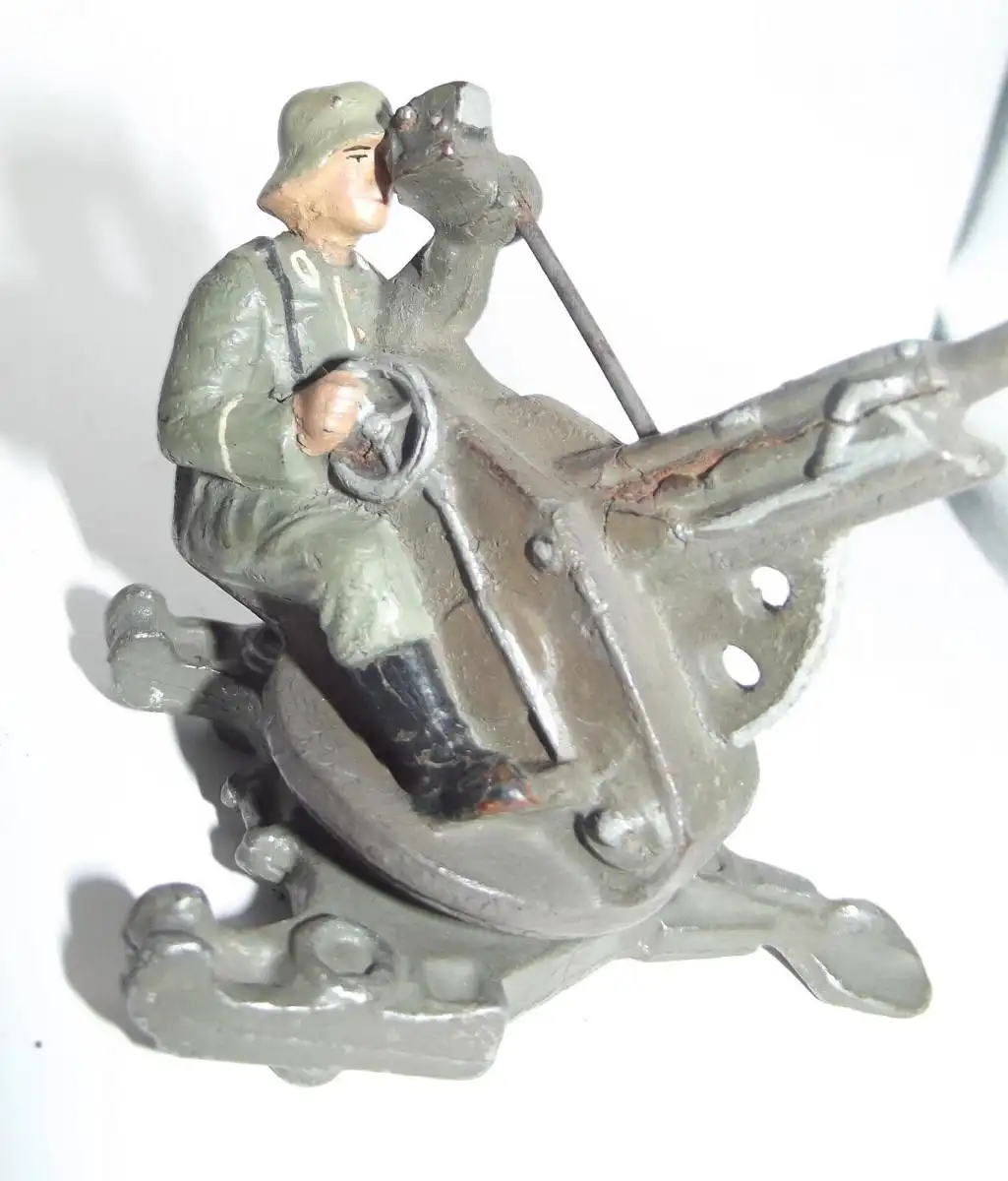 Lineol Germany : Massesoldat zu 7.5cm Flak Soldat mit drehbarer 2cm-Flak 5