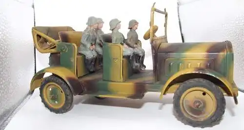 Militär Kübelwagen mit Besatzung und Verdeck für Lineol Elastolin