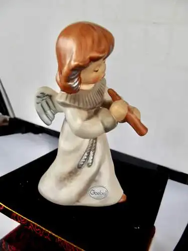 Weihnachten Goebel ; Engel mit Flöte 10 cm