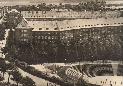 ÄLTERE POSTKARTE SCHWERIN BLICK VOM HOCHHAUS Volleyball Stadion Briefmarke DDR Mi.Nr. 1613 DER KLEINE TROMPETER stamp