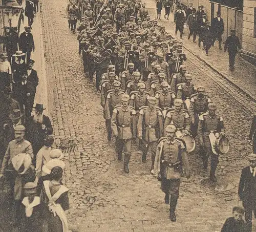 ALTE POSTKARTE SCHLESWIG AUSMARSCH UNSERER 84er Militär Musik Soldaten Soldat Posaune Tuba Horn Trommel uniform Kapelle