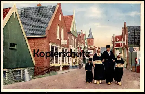 ÄLTERE POSTKARTE VOLENDAM HOLLAND melkbus Haus Milchkanne Flaggen Tracht Trachten traditional costume folklorique style