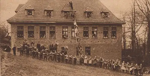 ALTE POSTKARTE KINDERHEIM NETTELSTEDT LÜBBECKE WESTFALEN EINHEIMISCHE BEIM DACHDECKEN Dachdecker AK cpa postcard