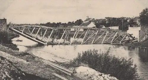 ALTE POSTKARTE FUSSGÄNGERBRÜCKE ÜBER DIE ALLE BEI FRIEDLAND PRAWDINSK Krieg Ostpreussen Ansichtskarte postcard AK cpa