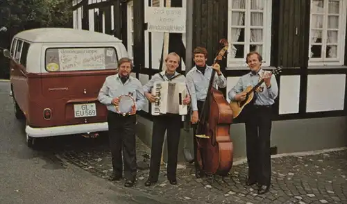 ÄLTERE POSTKARTE BERGISCH GLADBACH DE 4 VUN DE SACKJASS VW BULLI Bus musicians Musiker Ansichtskarte postcard cpa