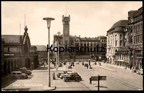 ALTE POSTKARTE ERFURT BAHNHOFSPLATZ SCHILD TAXI-PARKPLATZ Bahnhof gare station old cars cpa AK Ansichtskarte postcard