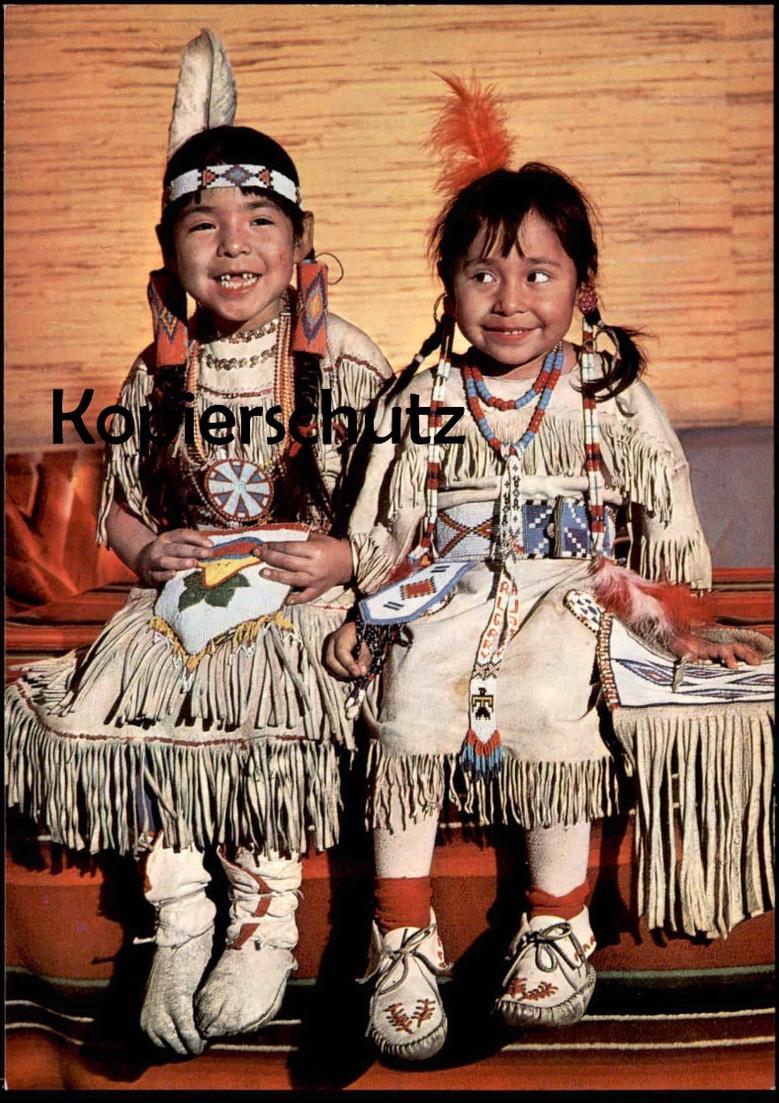 Postkarte Indianer Kinder Mausi Und Conny Indian Indians Indien Feather Headdress Coiffe Cpa Ak Nr Oldthing Ansichtskarten Trachten