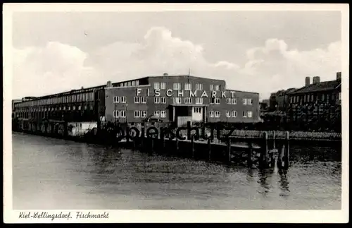 ALTE POSTKARTE KIEL WELLINGSDORF FISCHMARKT fish market cpa AK postcard Ansichtskarte