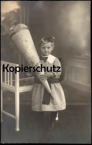 ALTE FOTO POSTKARTE EINSCHULUNG MÄDCHEN KIND SCHULTÜTE MIT ENGEL enfant girl femme child angel photo postcard cpa AK