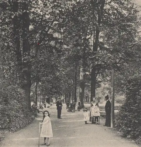 ALTE POSTKARTE LEOBEN STADTPARK 1903 MÄDCHEN SONNTAGSKLEID Kinderwagen Kind cpa Ansichtskarte postcard AK