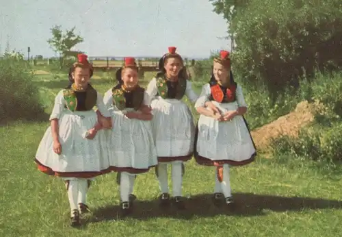 ALTE POSTKARTE DIE BUNTE SCHWALM NR 13 KIRMESGANG HESSEN KIND Kirmes Gang walk to fun fair Tracht Ansichtskarte postcard