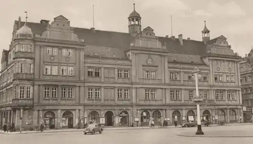 ALTE POSTKARTE TORGAU BEZIRK LEIPZIG MARKTPLATZ MIT RATHAUS AUTO old car AK Ansichtskarte postcard cpa