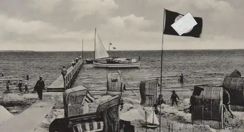 ALTE POSTKARTE OSTSEEBAD TIMMENDORFERSTRAND AM STRANDE Timmendorfer Strand Flagge Strand 40er Jahre flag postcard AK cpa