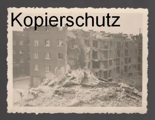 ALTES KRIEGSFOTO DÜSSELDORF Foto Photo war Zerstörung Karolingerstr. 29 8x6 cm postcard Ansichtskarte cpa AK