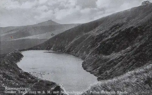 ALTE POSTKARTE RIESENGEBIRGE GROSSER TEICH 1225 M Ü. M. MIT SCHNEEKOPPE UND PRINZ-HEINRICH-BAUDE Schlesien Krkonose cpa