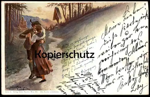 ALTE LITHO-POSTKARTE E. DÖCKER PAAR VERL. RAFAEL NEUBER WIEN WEGKREUZ Couple Tracht traditional costume kiss baiser Kuss