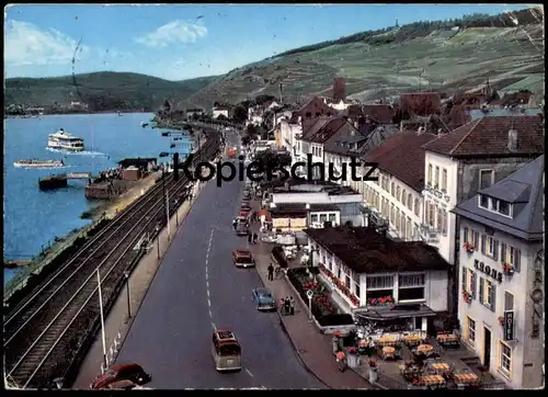 ÄLTERE POSTKARTE RÜDESHEIM RHEINSTRASSE Buick VW Käfer Bahnstrecke railway railroad chemin du fer Ansichtskarte postcard