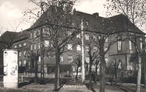 ÄLTERE POSTKARTE HÜTTENSTADT VÖLKLINGEN SAAR KARL-JASSEN-STRASSE GYMNASIUM EVGL.KIRCHE RÖSLER TEPPICHE METZGEREI HERMANN