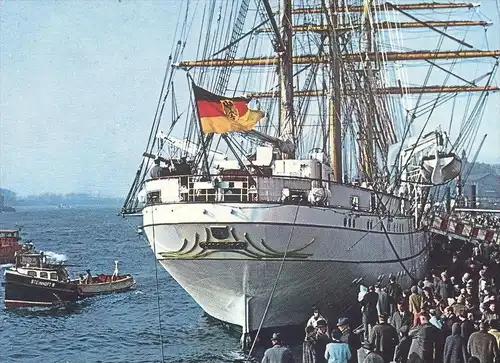 POSTKARTE SEGELSCHULSCHIFF HAFEN HAMBURG Dreimaster three-mastered ship bateau Segelschiff sailing port postcard cpa