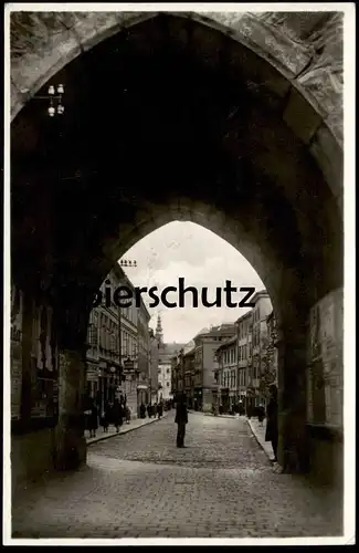ALTE POSTKARTE IGLAU JIHLAVA DURCHBLICK DURCH FRAUENTOR IN FRAUENGASSE CZECHOSLOVAKIA Czech Republic Mähren Moravie cpa