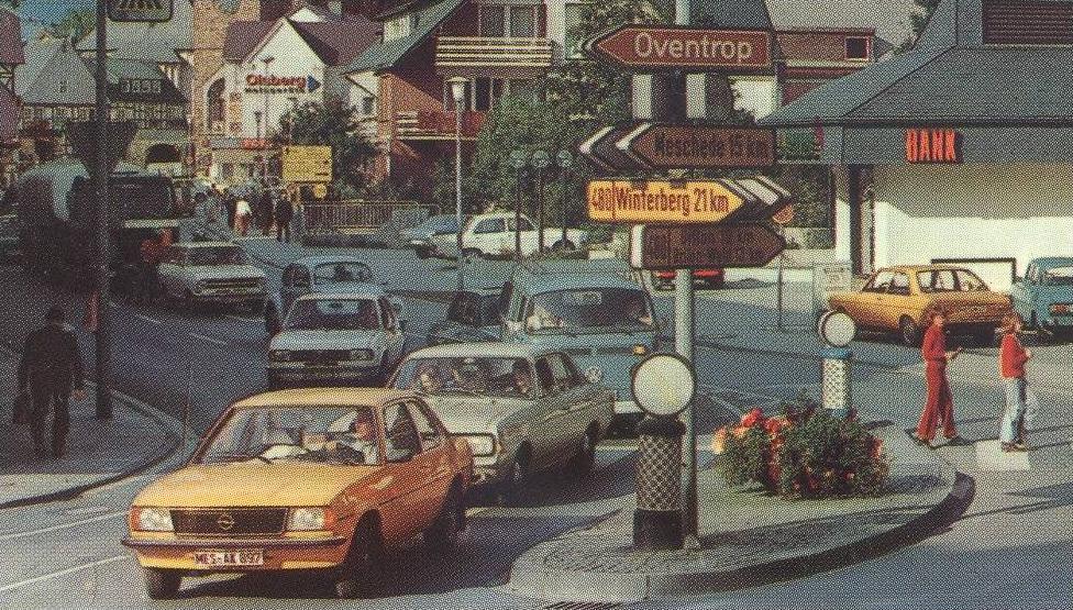 ÄLTERE POSTKARTE OLSBERG BAHNHOFSTRASSE SAUERLAND OPEL