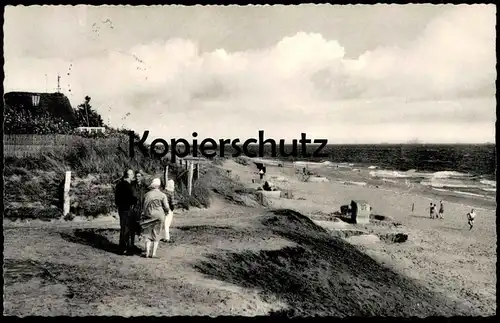 ÄLTERE POSTKARTE WYK AUF FÖHR SÜDSTRAND EHEPAAR PERSONEN Strand plage beach cpa postcard AK Ansichtskarte